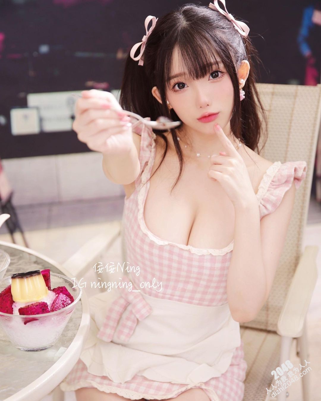 美艷女孩「佞佞Ning」絕美顏仙氣十足 神級長腿大方展現  (10P)