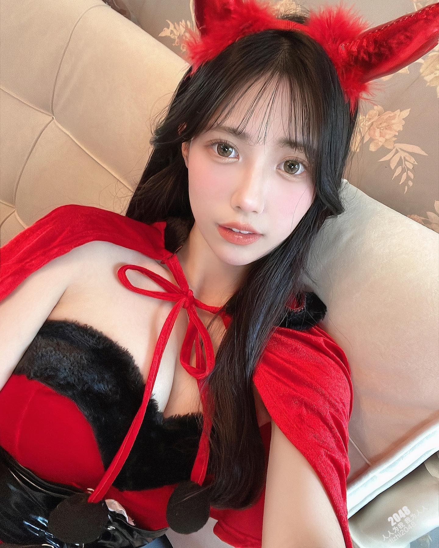 極品嫩模「張七七」 白嫩雪乳鮮嫩欲垂 滿滿誘惑無法抗拒  (10P)